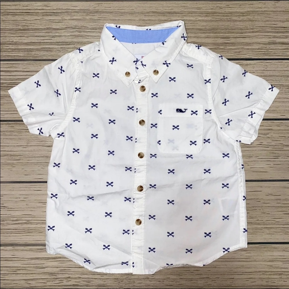Vineyard Vines Fish Bones Botton Down Short Sleeve Shirt 
Boys Size 2T